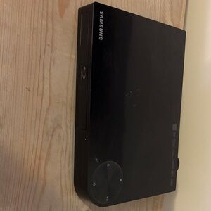 Samsung Black Media Player